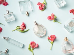Decoding Fragrance Notes: Developing Your Nose with Fragrance Samples